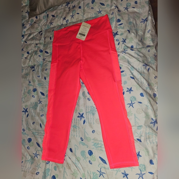 Fabletics Hot Pink Mila Pocket On-The-Go PowerHold High-Waisted Capri XL NWT - Picture 9 of 9